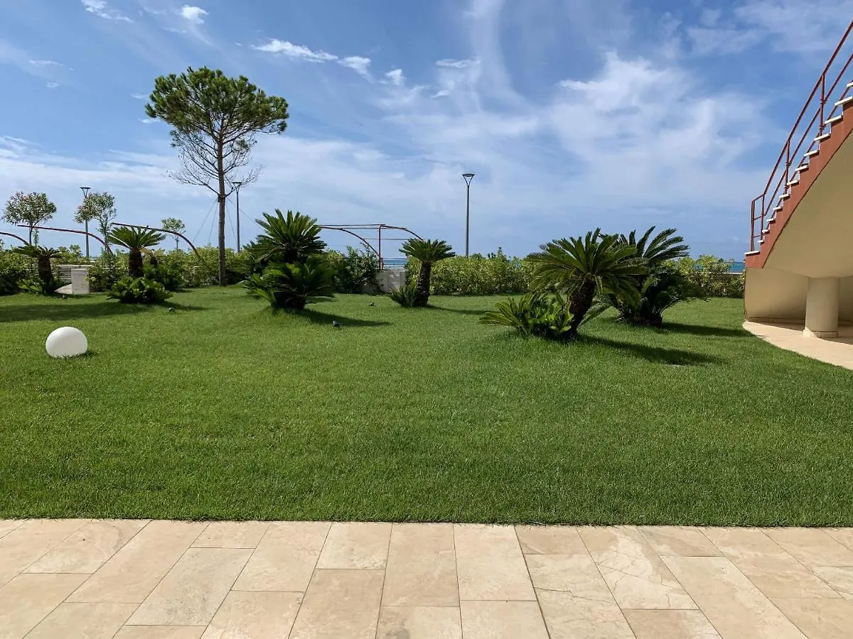 Grand Hotel Torre Fara Кьявари 4*,