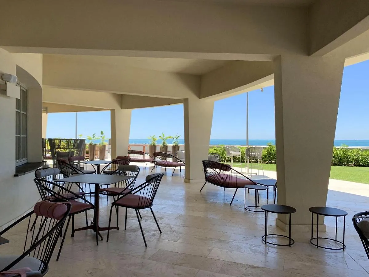 Grand Hotel Torre Fara Кьявари