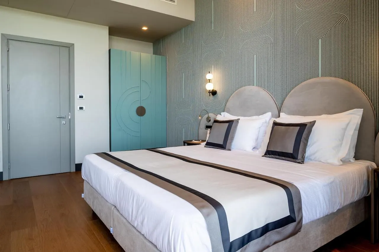קיאברי Grand Hotel Torre Fara 4*,  איטליה